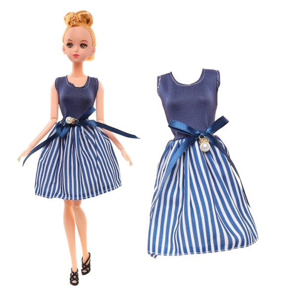 Barbie-muotiasu, 10 osaa, 10 nukken tarviketta, sopii