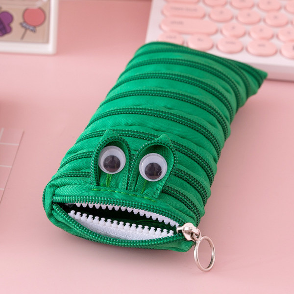 En grön söt larvmonster-blixtlåspennväska, 21cm × 9cm