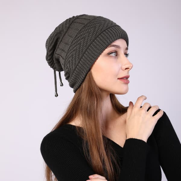 ##/Stickad mössa med pompom, hjortfläta, vintermössa, flätad mössa med hål##/