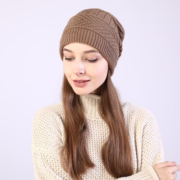 ##/Stickad mössa med pompom, hjortfläta, vintermössa, flätad mössa med hål##/