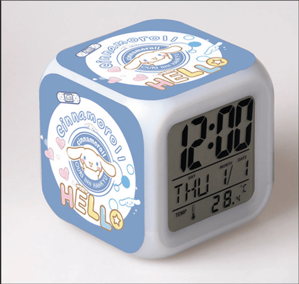 Liten størrelse 3\" 8cm, sydd, animasjon, digital LED-vekkerklokke