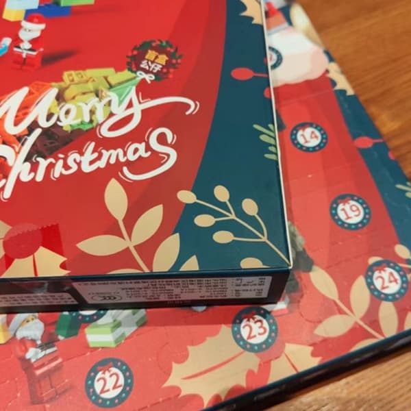 Jul adventskalender, 24 dagars nedräkning, byggklossleksaker