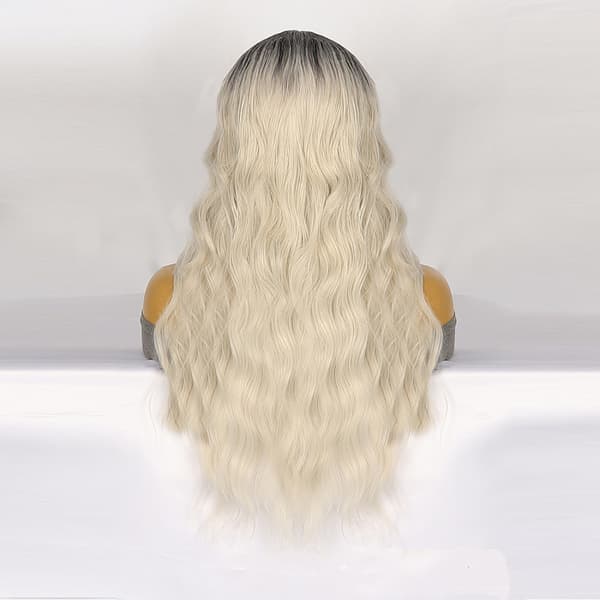 Parykk med blond gradient, langt krøllete hår