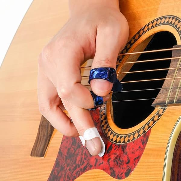 Tommelpicks Fingerpicks, Medium, Flade Vinklede, Celluloid Guitar F