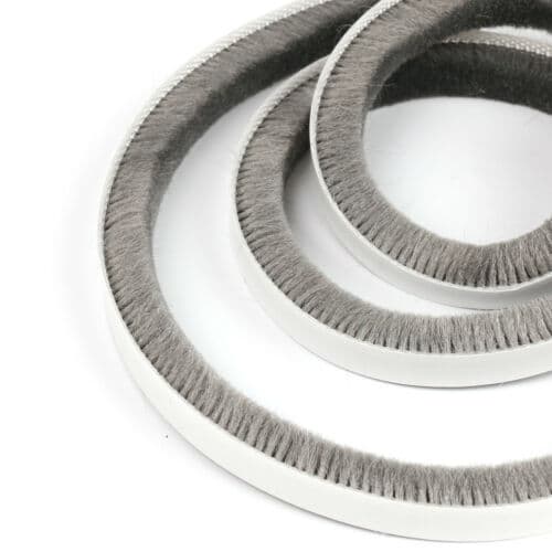 Vindutettningslist, 9 mm (B) x 9 mm (D) x 10 m (L) Dørbørstelist, fo