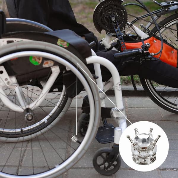 4 kpl Bling Bling Venttiilin Kannen Peitteet Kromi Auto Ajoneuvo Kruunu