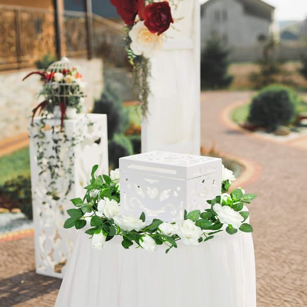 Kunstige blomstergirlander fra Pieces, kunstige roseblomstergirlander