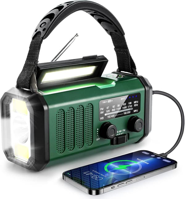 Radio aurinkokennolla, 10000mah virrantuotannolla ja taskulampulla