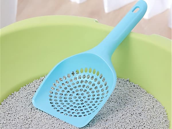Kattespade stor - Kraftig plastspade for kattesand