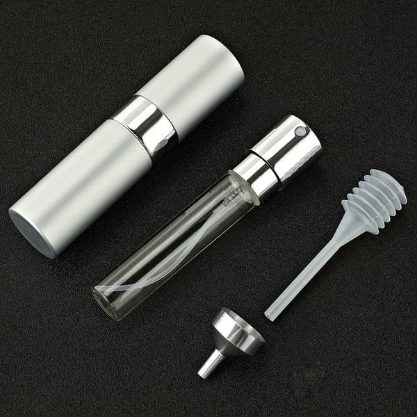Liten påfyllningsbar sprayflaska för parfym 8 ml Silver Silver