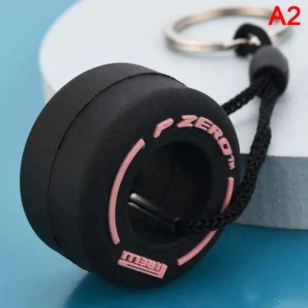 Nyckelring med bildäck, bilracingfälgar, biltuning Pink