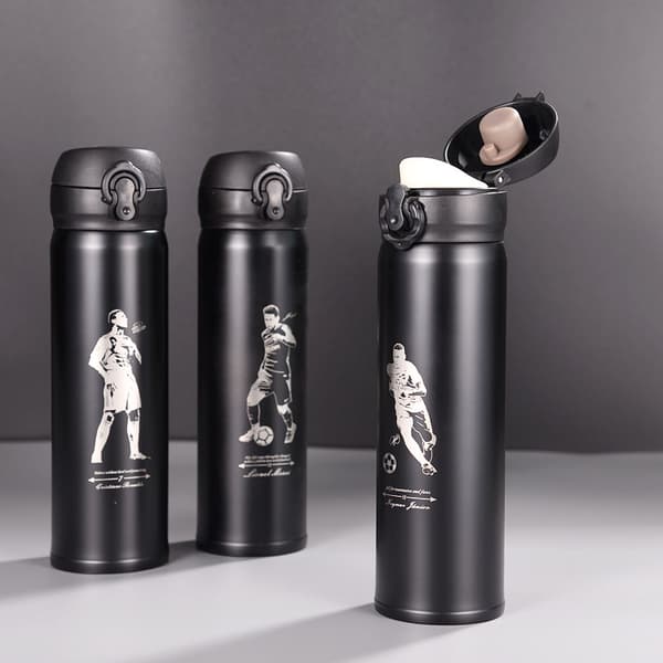 Rostfritt stål studskopp 500ml termoskopp Ronaldo utomhus sportpresent
