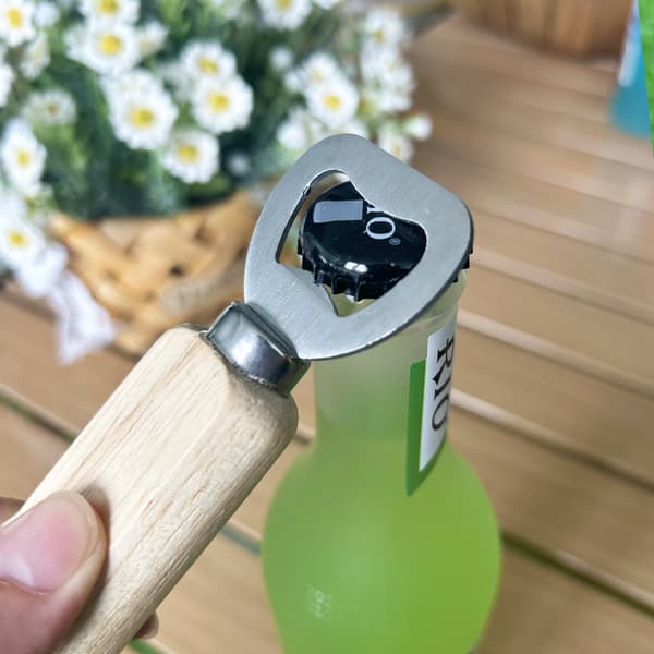 5 stk. Flaskestopper med trehåndtak