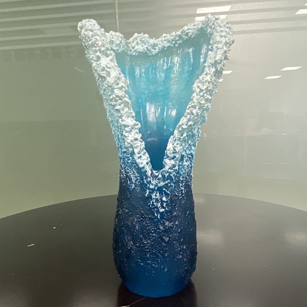 Vågvase i resin, dekoration, oceanblå, heminredning