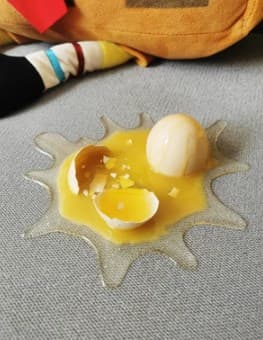 Knekt egg telefonholder, knekt egg, knust egg, spøkeleketøy