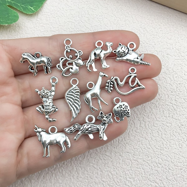 Gammel sølv tibetansk sølvtilbehør armbånd DIY vedhæng dyre serie vedhæng nøglering pynt