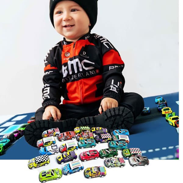 Ny Jul Hål-Torr Leksak Legering Pull-Back Racing Bil Adventskalender 24-Dagars Nedräkning Blind Box Leksak