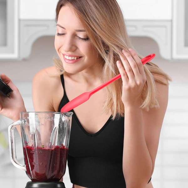 Pitkävartinen silikonikaavin laseille, smoothieille, blendereille