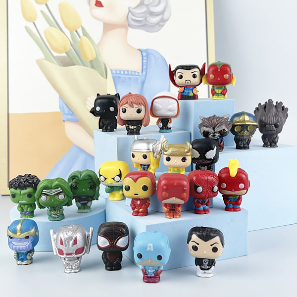 24-osainen Q-version Infinity War -hahmojen pöytäkoristeet