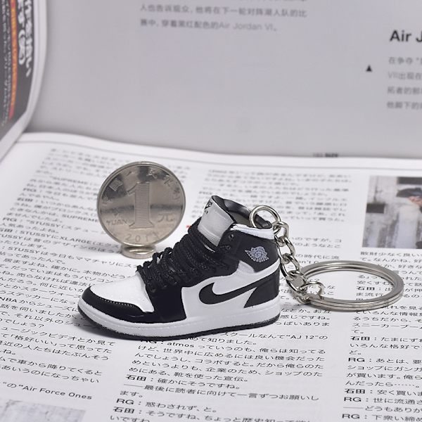Mini Sneaker 3D Nøglering Nøglekæde Fans Gave
