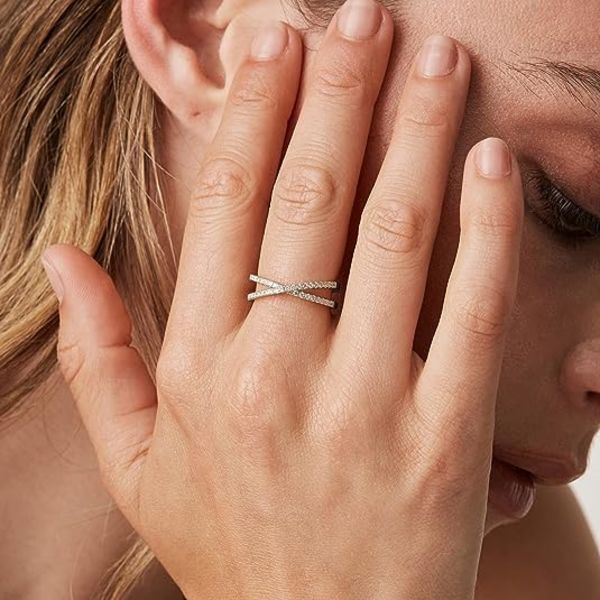 X-formad ring med simulerad diamantkors för damer