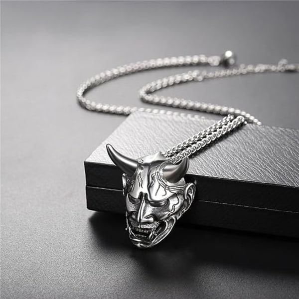 Gotiska smycken för män Rostfritt stål Silver Svart Evil Demon Horn Skull Pendant Ne