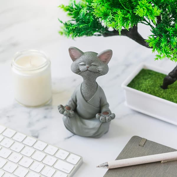 Fantasifull grå Buddha-kattstatue meditasjon yoga samleobjekter - H