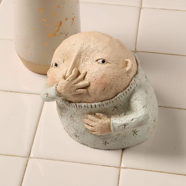 Pojke som håller näsan Skulptur Primitiv Kitschy Figur Badrumsdekor