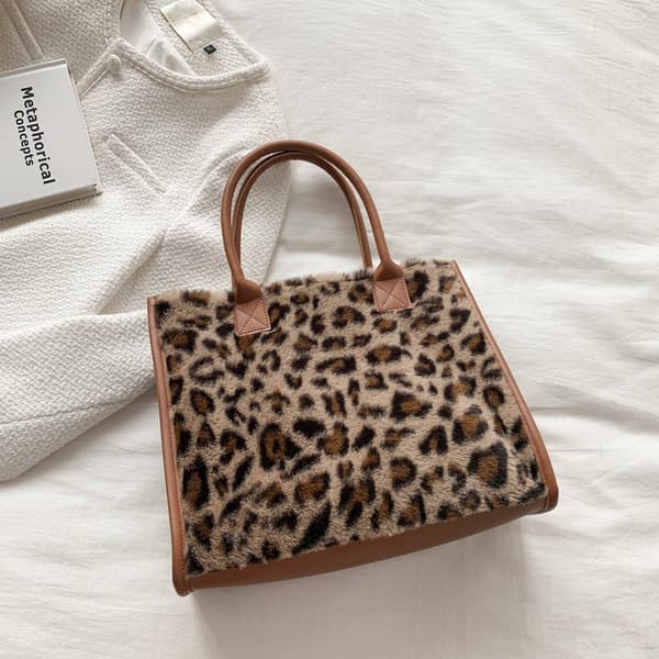 Nya topphandväskor Retro Ko Leopardskin Tryck PU Läder Plysch Design Höst Vinter
