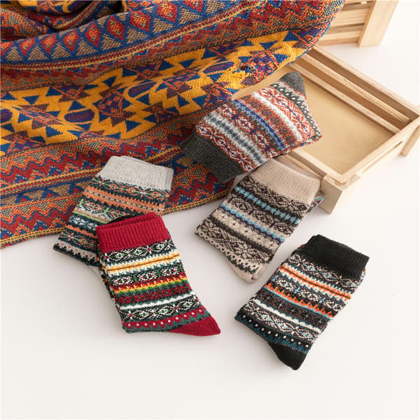 Womens Wool Socks Winter Athletic Socks Crew Sock Warm Hiking Mer