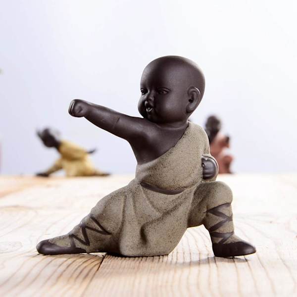 Lille Buddha-figur i keramik - Sød lille Buddha-statue - Kreativ munkestatue - Kunsthåndværk til babypupper - Delikate kinesiske gaver - Kunsthåndværk i keramik - Kung Fu-små munke