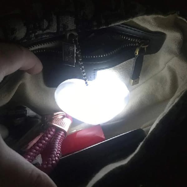 2 stk. Punge Lys Håndtaske Lys Sensor Hjerte Form Taske Illuminator