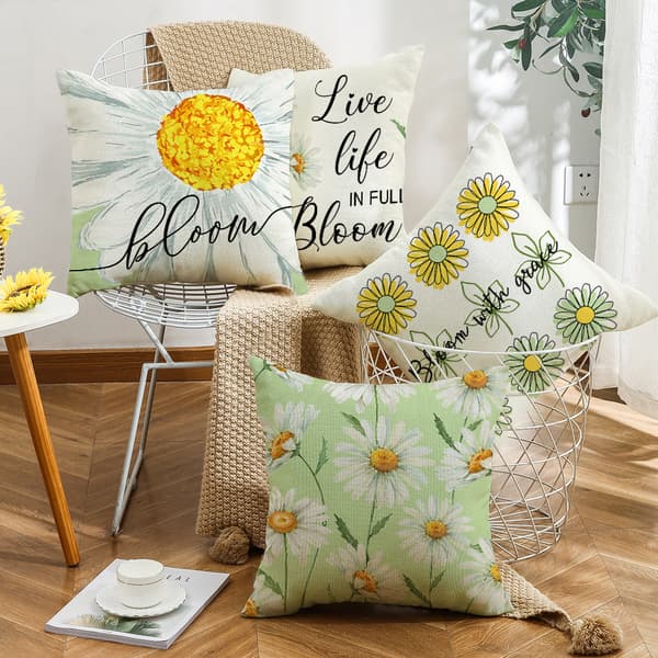 Set med 4 blommönstrade kuddfodral - 45 x 45 cm