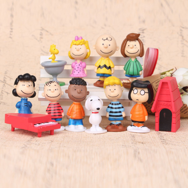 Mini figurer sett, 12 stykker Snoopy kakepynt figurer kakedekor