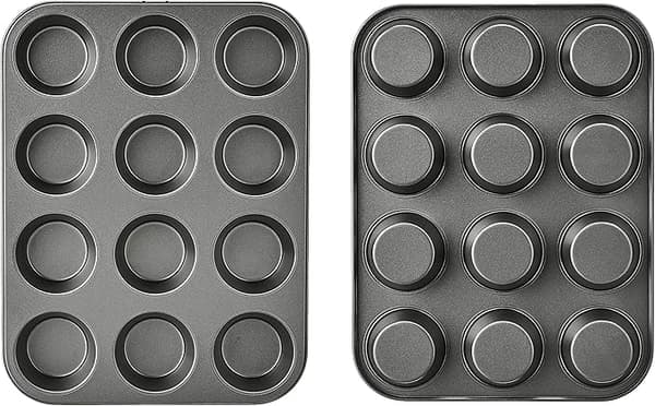 Runda muffinsformar i kolstål med non-stick-beläggning, set om 1, grå