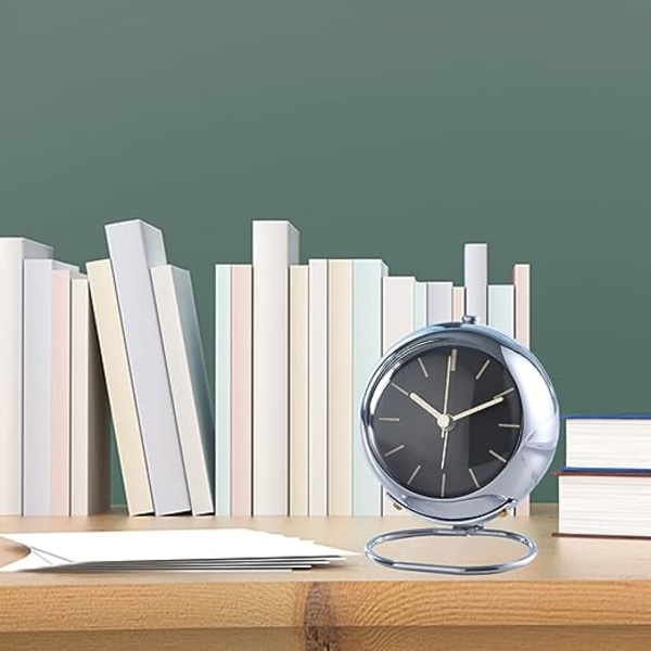 Relogeuhr Analog Alarmklokke med Lys Liten Stille Retro Alarmklokke Enkel Klokke med Lys Alarmklokke for Barn Egnet for Tunge Sovere Plassert på Skrivebordet Sengen Stue (Sølv)