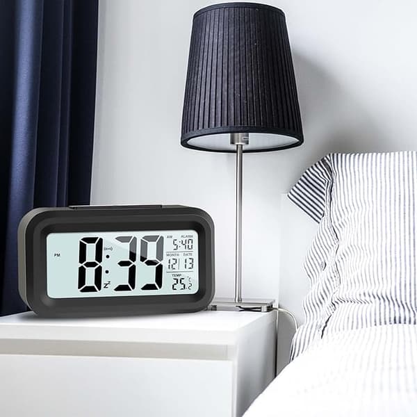 LCD Digital Väckarklocka, Reseväckarklocka med Datum och Temperatur Snoo