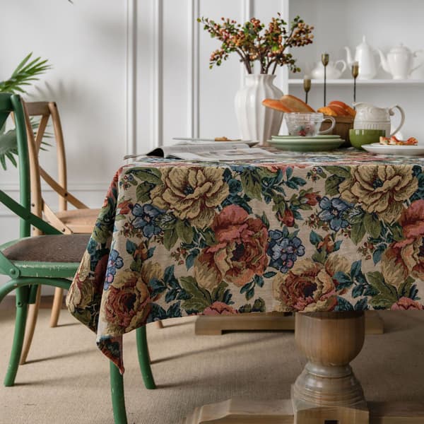 Smukt blomstermønstret rektangulær dug, dug 140 x
