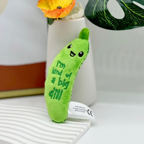 Crunchy Pickle Kicker Dental Catnip Cat Toy 15CM grön