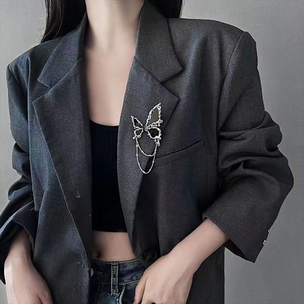Svart fjäril strass brosch