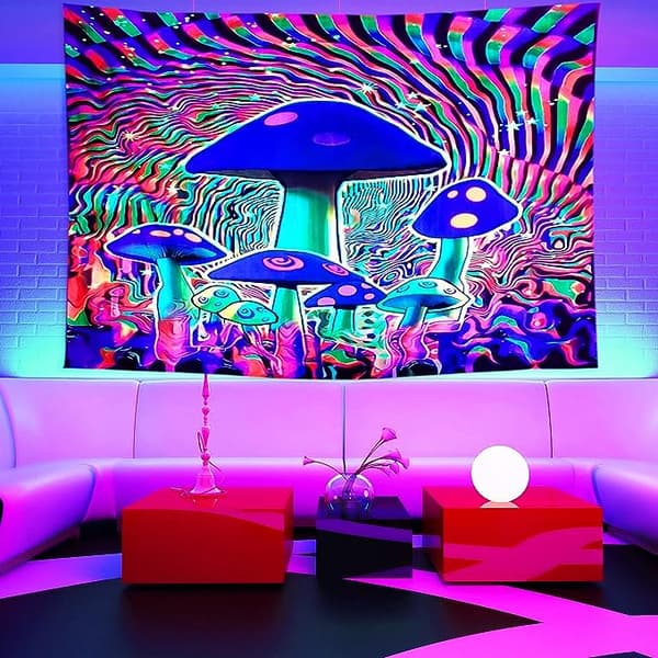 Trippy gobelin med sortlysende svampe til soveværelsesæstetik, Tri