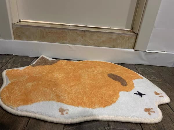 Superabsorberande badrumsmatta - tecknad bakvy