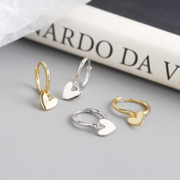 2 par hjerteformede øreringe, minimalistiske guld øreringe, enkle