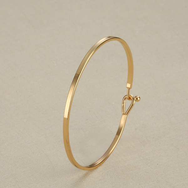 Söt guldbararmband för kvinnor Enkelt delikat tunt manschettarmband