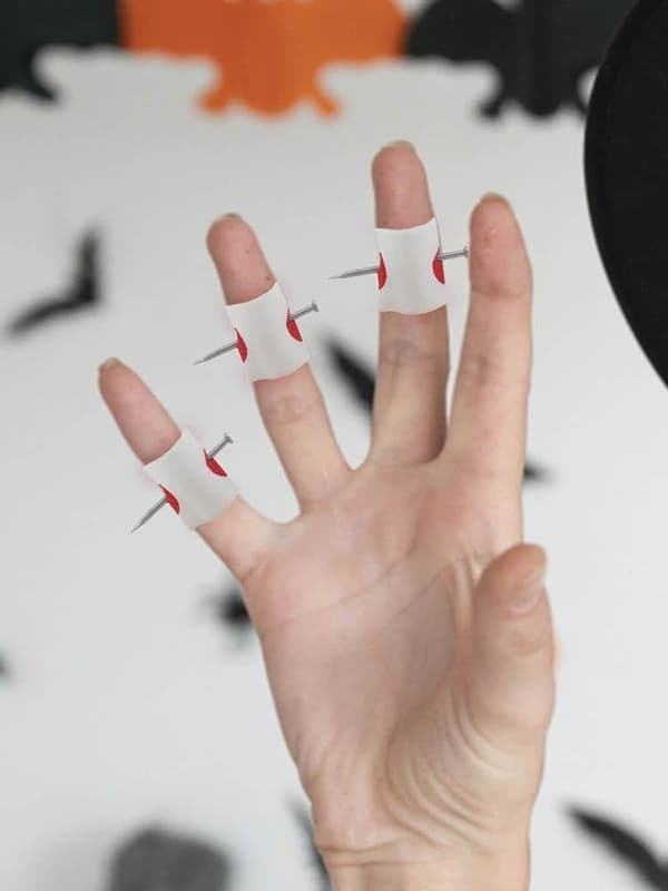 2 st Trick Prank Spik genom fingret leksaker, Trick Spik genom fingret