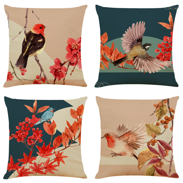 En set med 4 söta kuddfodral i dekorativa fågelblommönster
