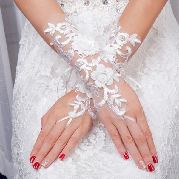 1 par hvide brudeblondebroderede blomster dug fingerhandsker