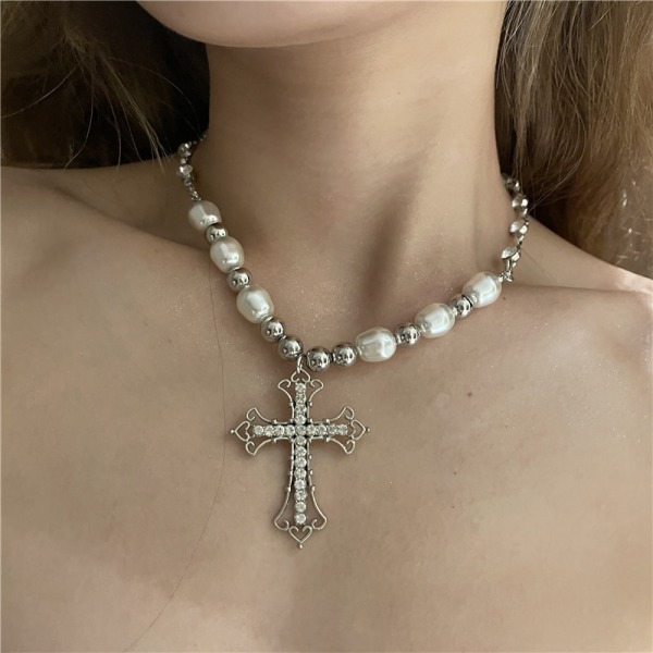 Vintage Celtic Rhinestone Cross långa hänge halsband Pearl Beaded Necklace Silv