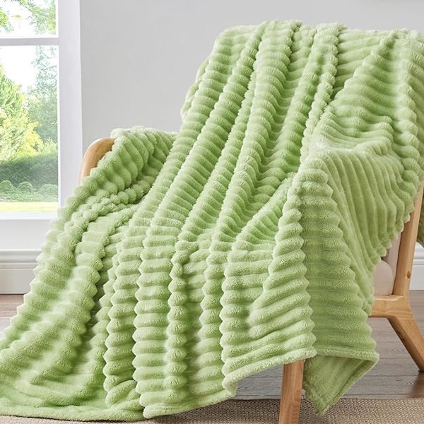 70*100cm Grön Pläd för Soffa - Mjuk & Mysig Fluffig Fleecepläd, Dekorativ och Presentvänlig Randig Pläd för Kvinnor, Män