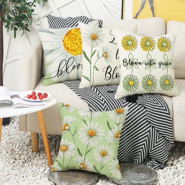 Set med 4 blommönstrade kuddfodral - 45 x 45 cm